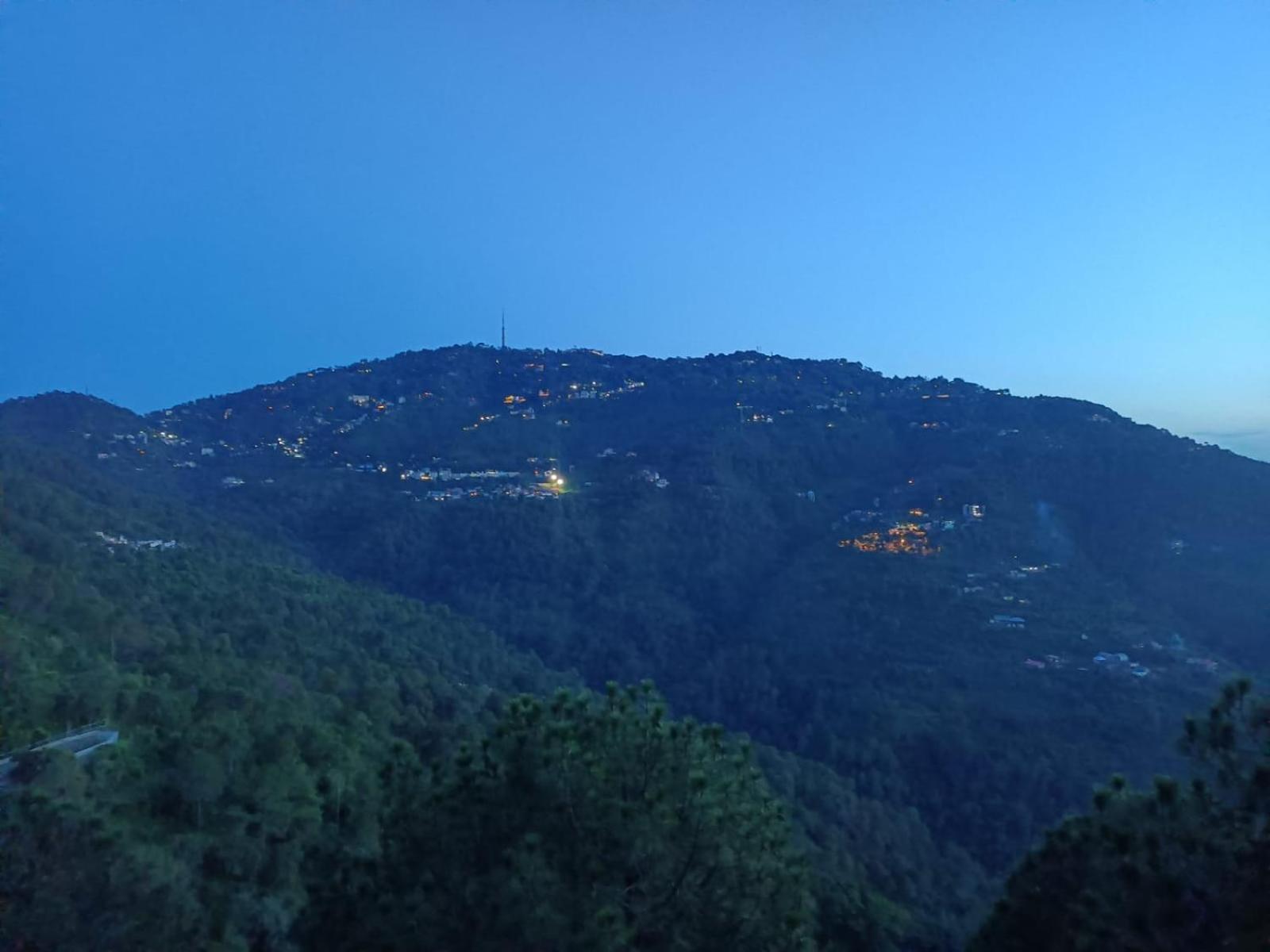 The Summer House Kasauli I Party & Music I Sky Bonfire I Managed By Exotic Stays Dış mekan fotoğraf