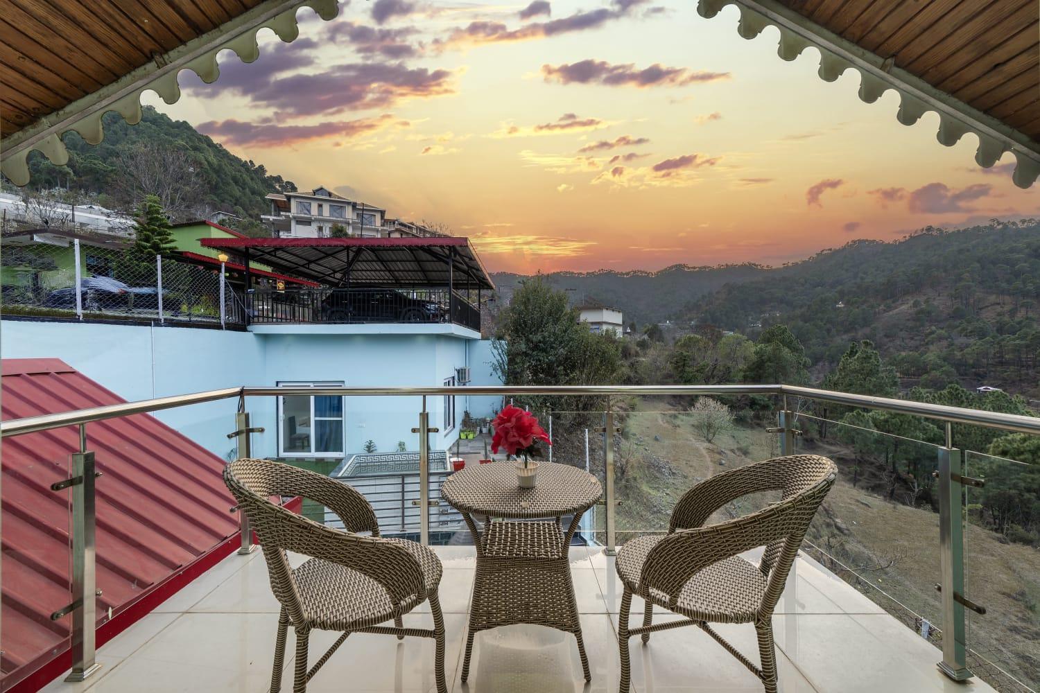 The Summer House Kasauli I Party & Music I Sky Bonfire I Managed By Exotic Stays Dış mekan fotoğraf